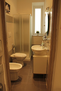 2° Bathroom