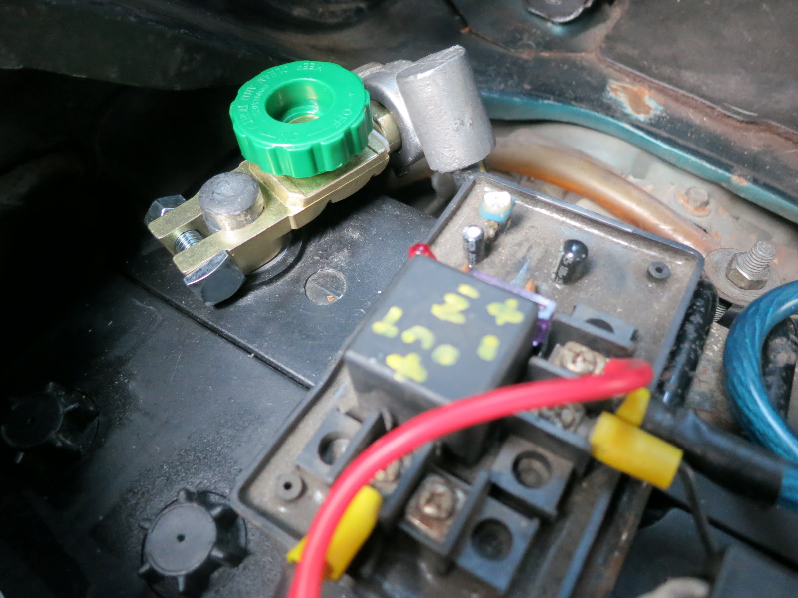 Bug Out Vehicle Delica L300 Battery Terminal Isolator