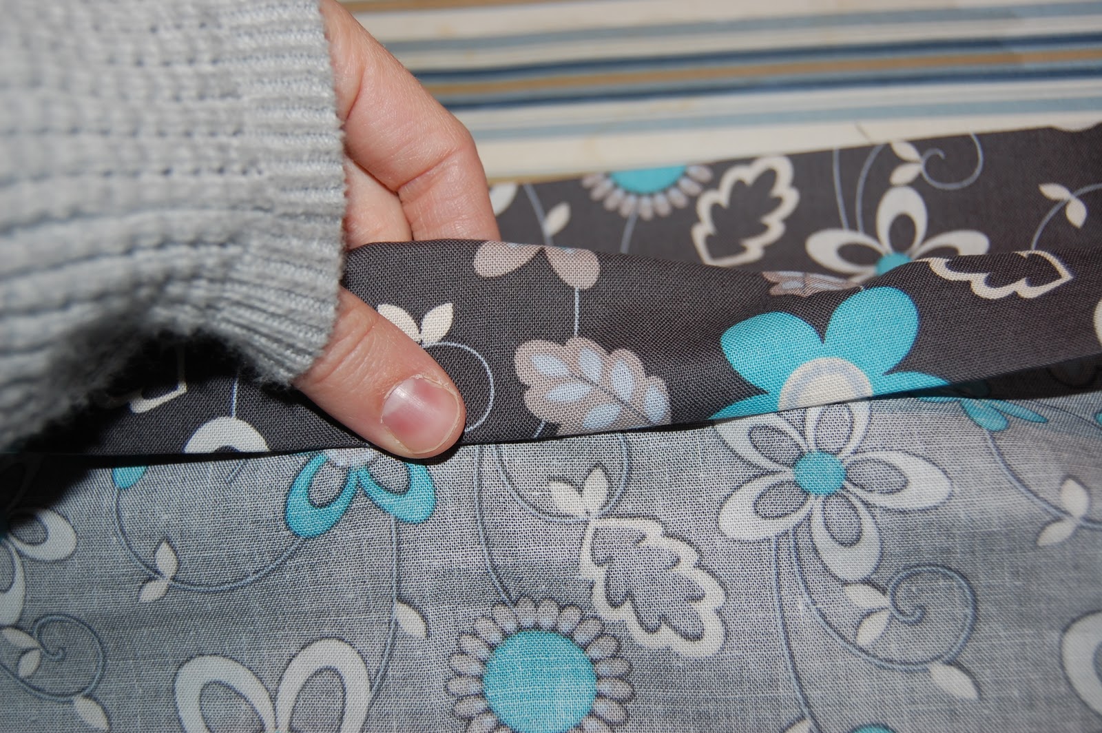 Make a Nursing Cover {HOWTO} I Heart Nap Time