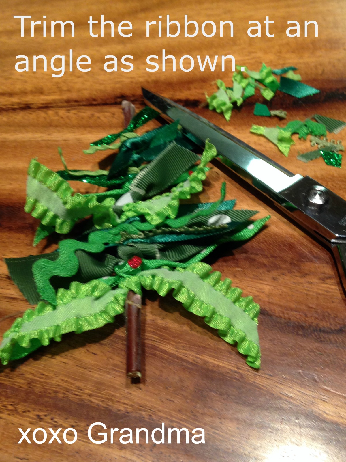 xoxo Grandma Easy Ribbon & Trim Tree Ornaments a Tutorial