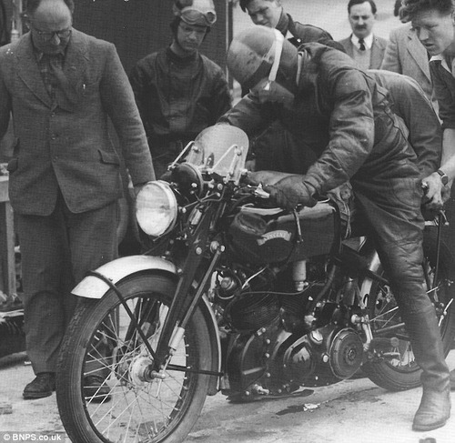 Classic Motorcycles For Sale In Kent Uk  - Classic Motorcycles Offer Pure Power, Whilst Scooters Are Ideal For Creating A Mod Feel.