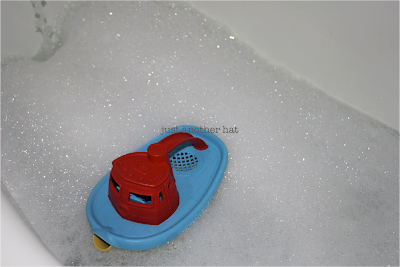 totlogic bubble bath bubbles in tub