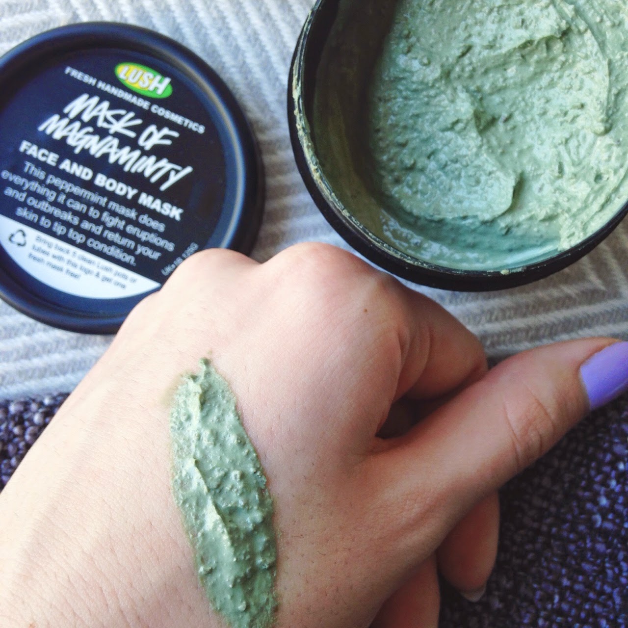 Niamh Rayne LUSH'S MASK OF MAGNAMINTY // REVIEW, SENSITIVE + ACNE