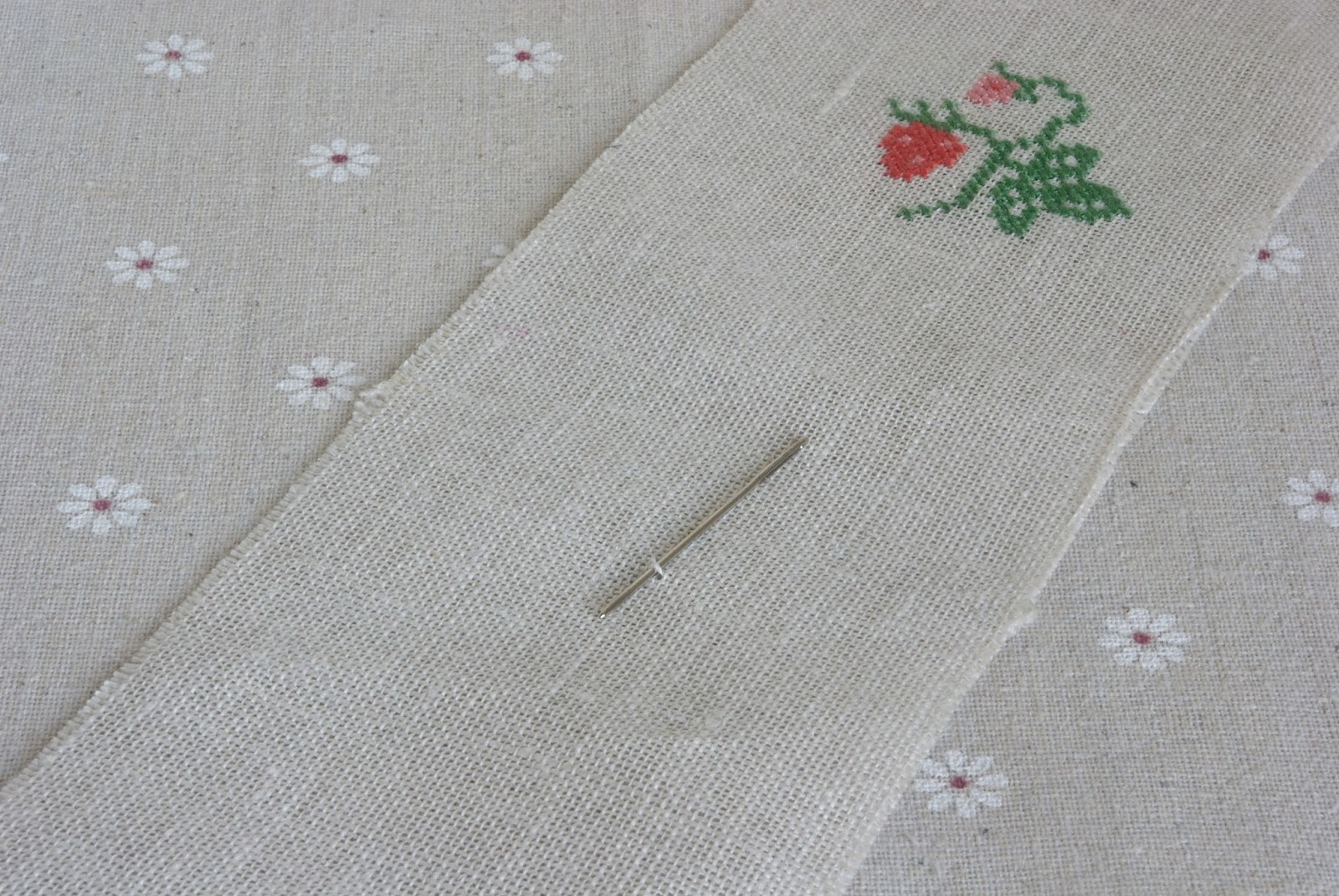 Stitching Notes Helpful Tip How to Cut Linen in a Straight Line