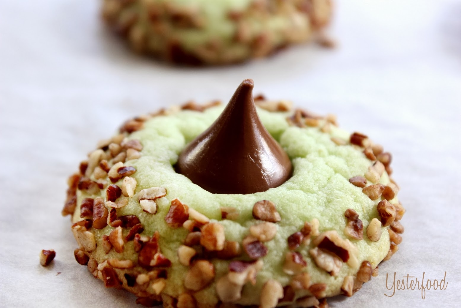 Yesterfood Pistachio Kiss Pudding Cookies