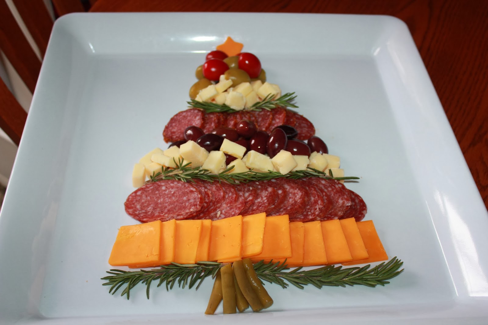 Sisters Luv 2 Cook Meat and Cheese Christmas Tree