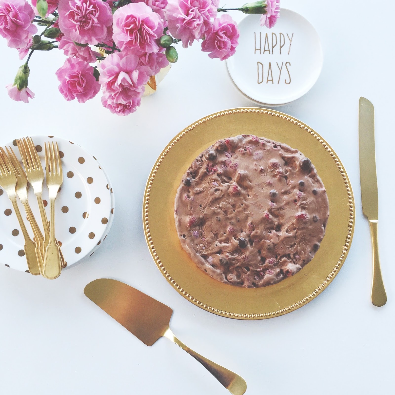 honey and fizz Mum's birthday and a Malteser/Raspberry Icecream cake.