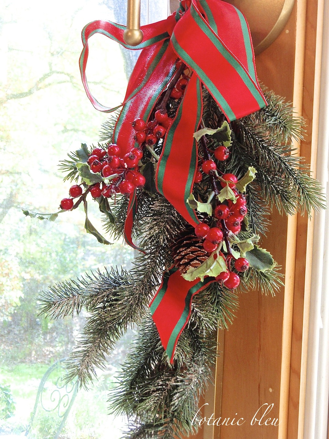 Botanic Bleu Tips For Easy Christmas Swags