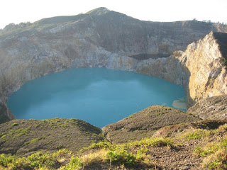 Three Color Lakes Flores (Kelimutu Lake)