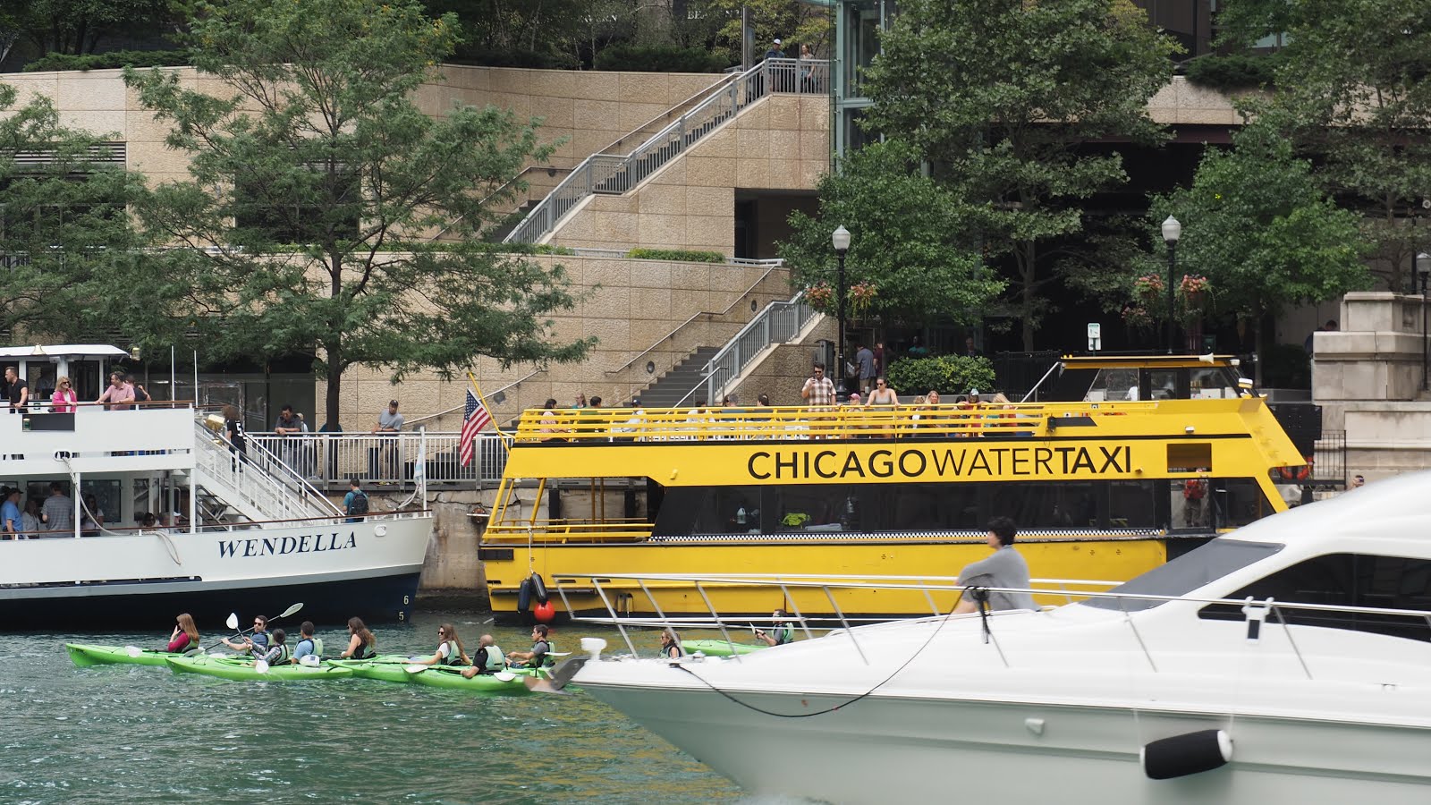 Chicago River, busy waterway