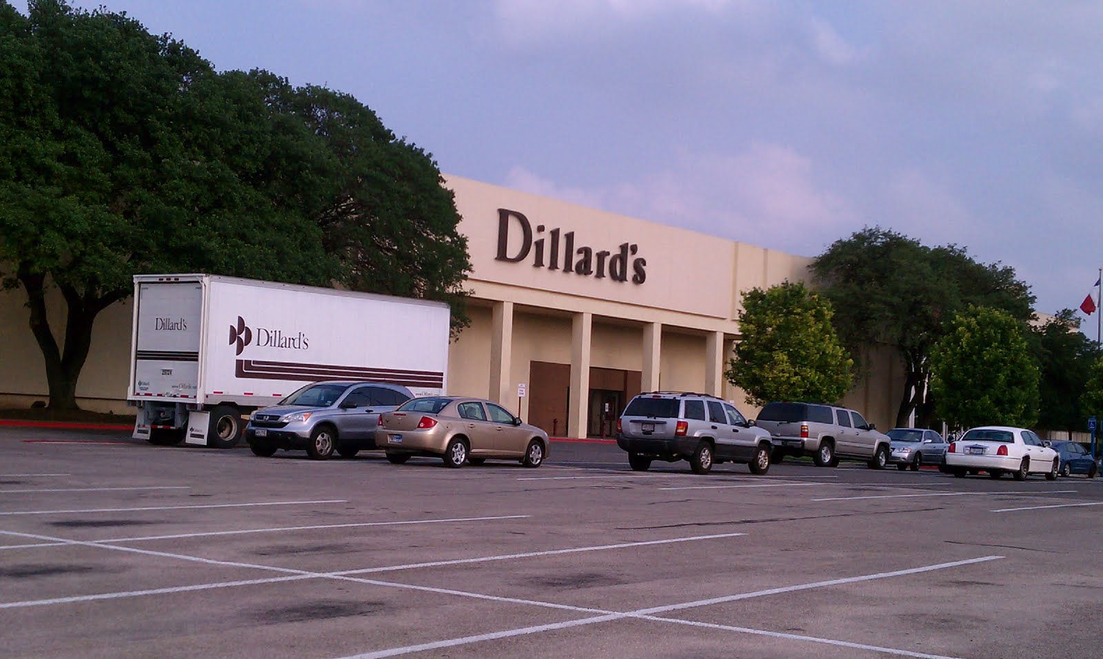The Louisiana and Texas Retail Blogspot Highland Mall May 21, 2011
