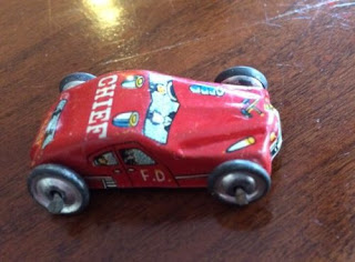 Old VINTAGE Small Toy Car FIRE DEPT CHIEF TIN LITHO