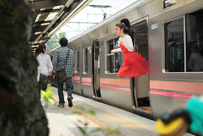 Levitation Photography by Natsumi Hayashi