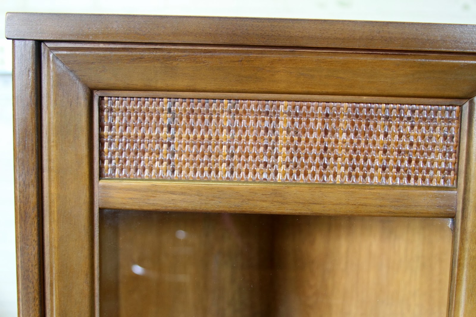 Mid Century Modern Dining Table and Chairs Posted by Mark H at 3:06 PM