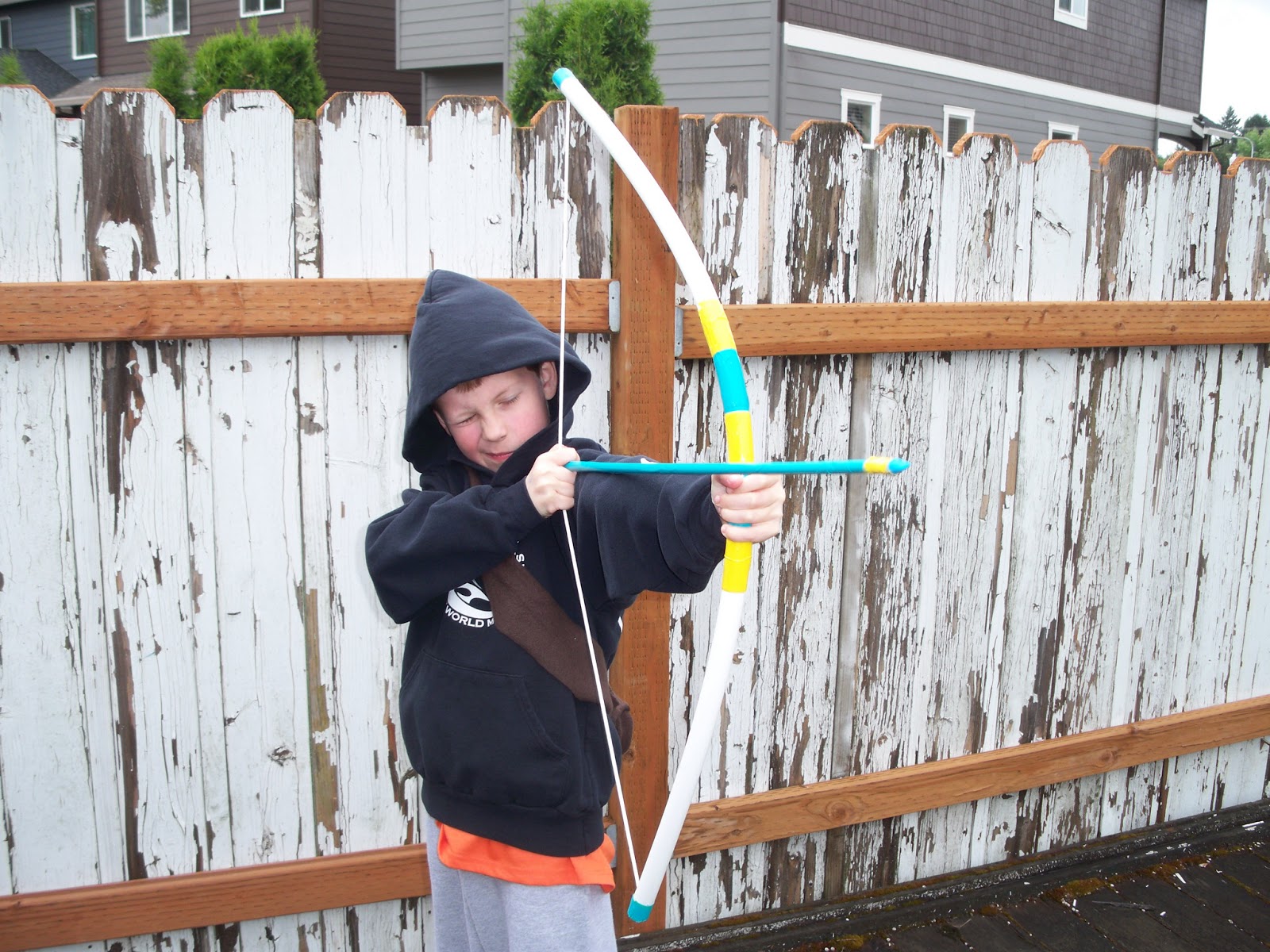 Ambering Along PVC Bow and Arrow Set