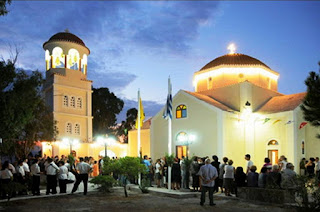 9. Ο περικαλλής Ιερός Ναός του Αγίου Σώζοντος στην Πέρδικα Αιγίνης. Κάθε χρόνο στην πανήγυρη του ναού συρρέουν πολυπληθείς προσκυνητές.