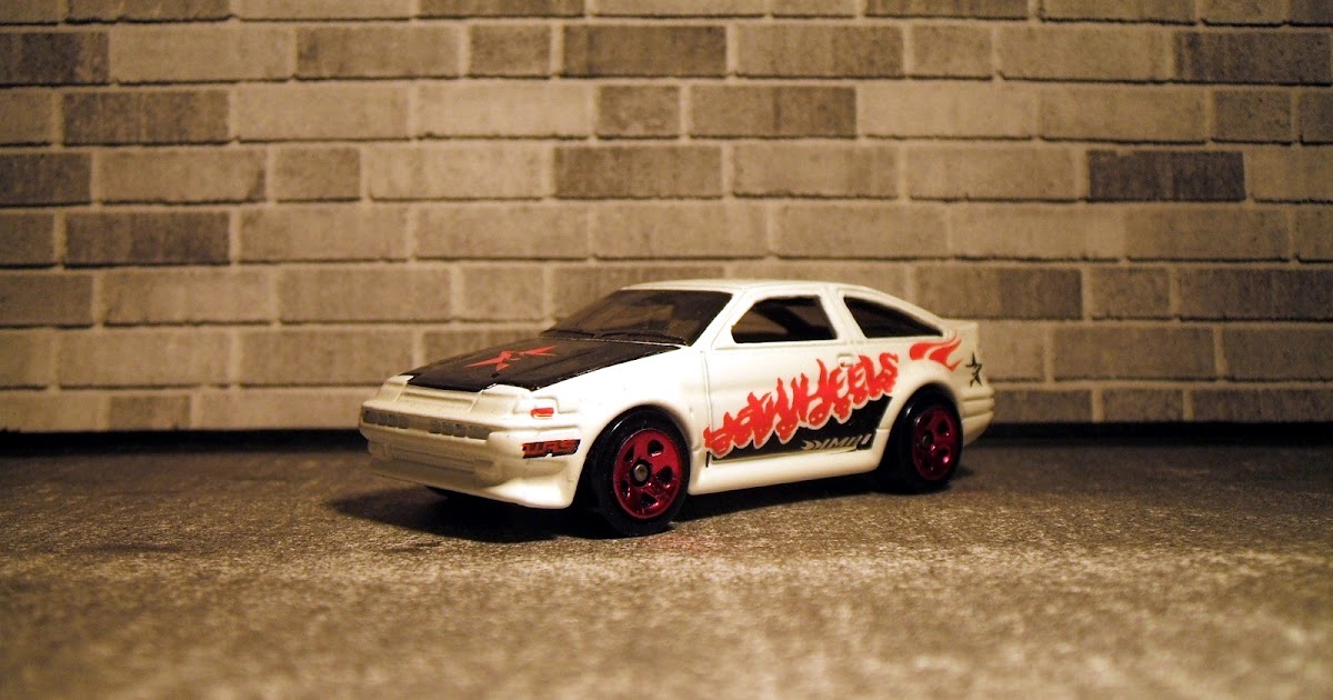 Matchbox Memories Matchboxon kívüliek Hot Wheels Toyota Corolla