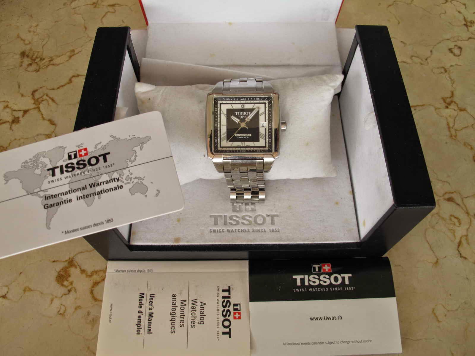 Maximuswatches Jual Beli Jam Tangan Second Baru Original Koleksi Jam Cocok untuk Anda yang bosan menggunakan jam tangan model seperti biasanya bulat dan mencari model jam tangan dengan bentuk case kotak TV Shape