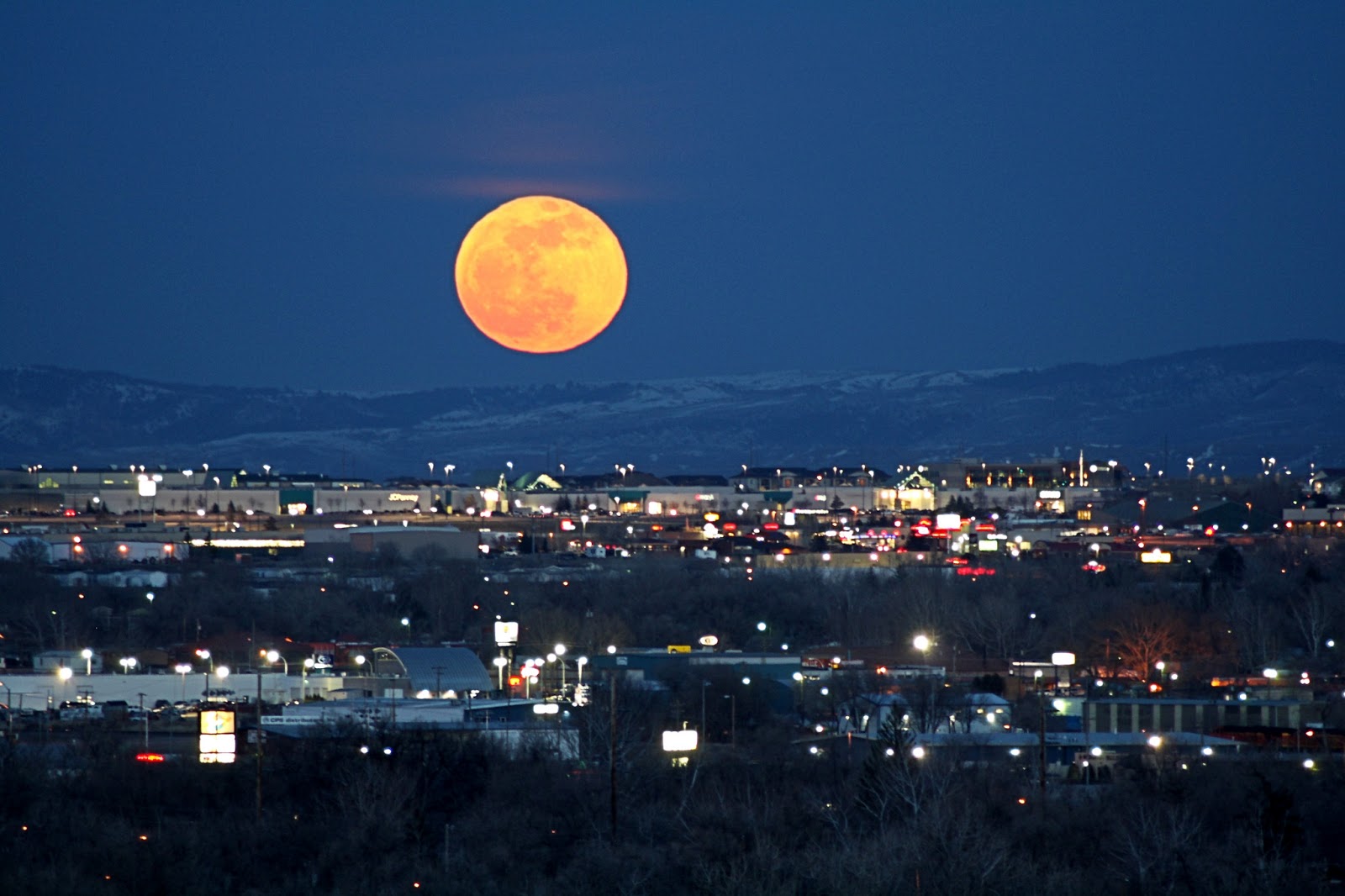 Luke Blair Photography Moonrise over Eastridge Mall Casper, WY