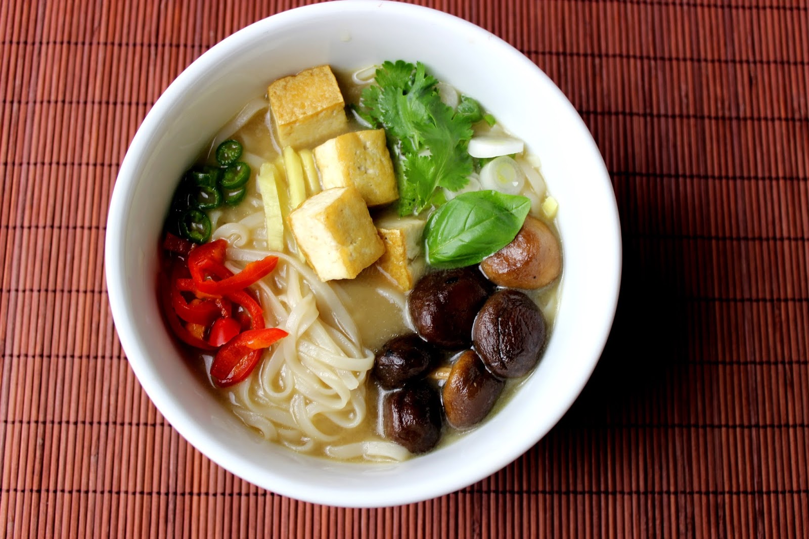 Vegetarian Pho ( Vietnamese Noodle Soup ) | Mukta's food diaries