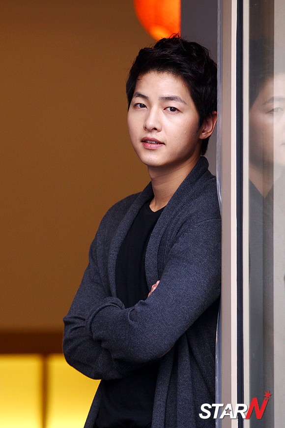 Song Joong Ki to become free agent in December | Daily K Pop News