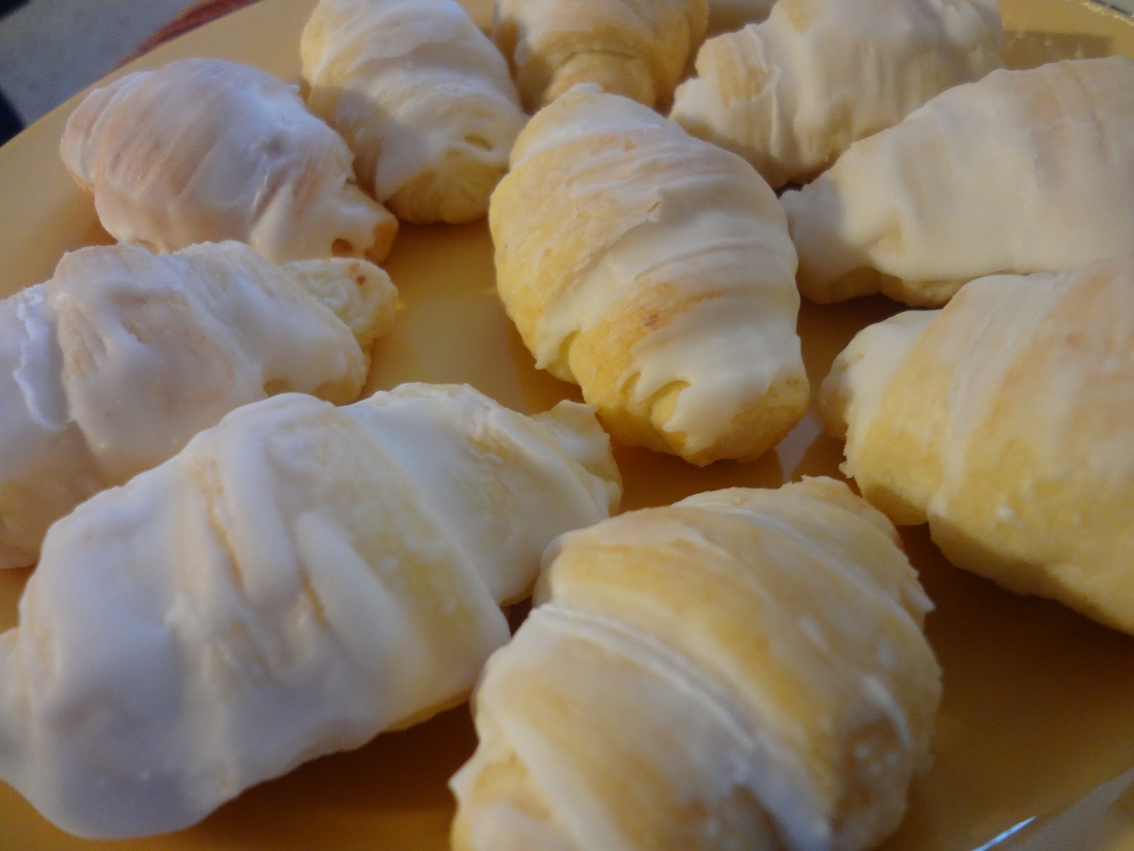 Mennonite Girls Can Cook Flashback Friday Cottage Cheese Rolls