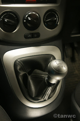 How+to+shift+gears+on+a+car+smoothly