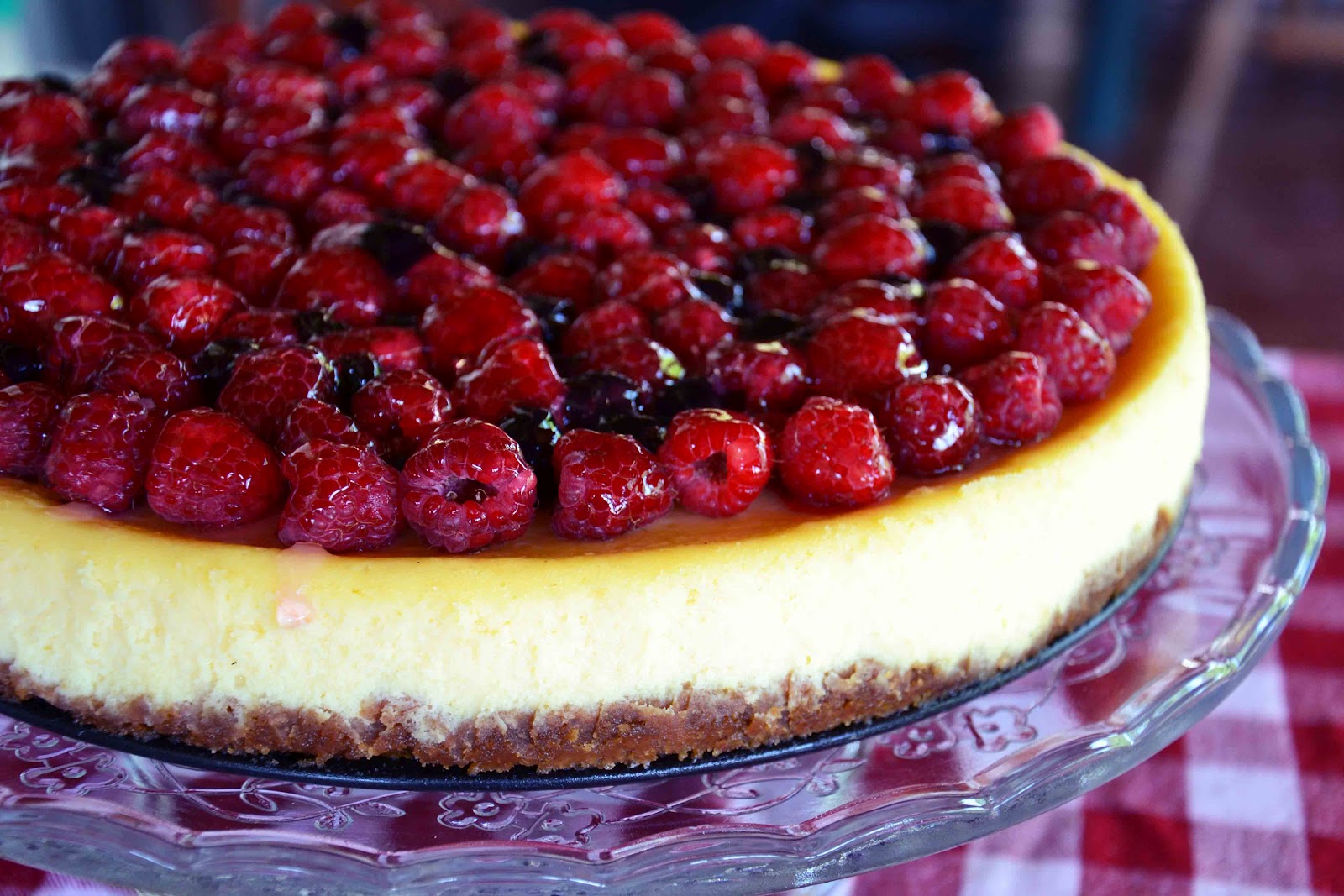 The eccentric Cook New York Cheesecake with Raspberries