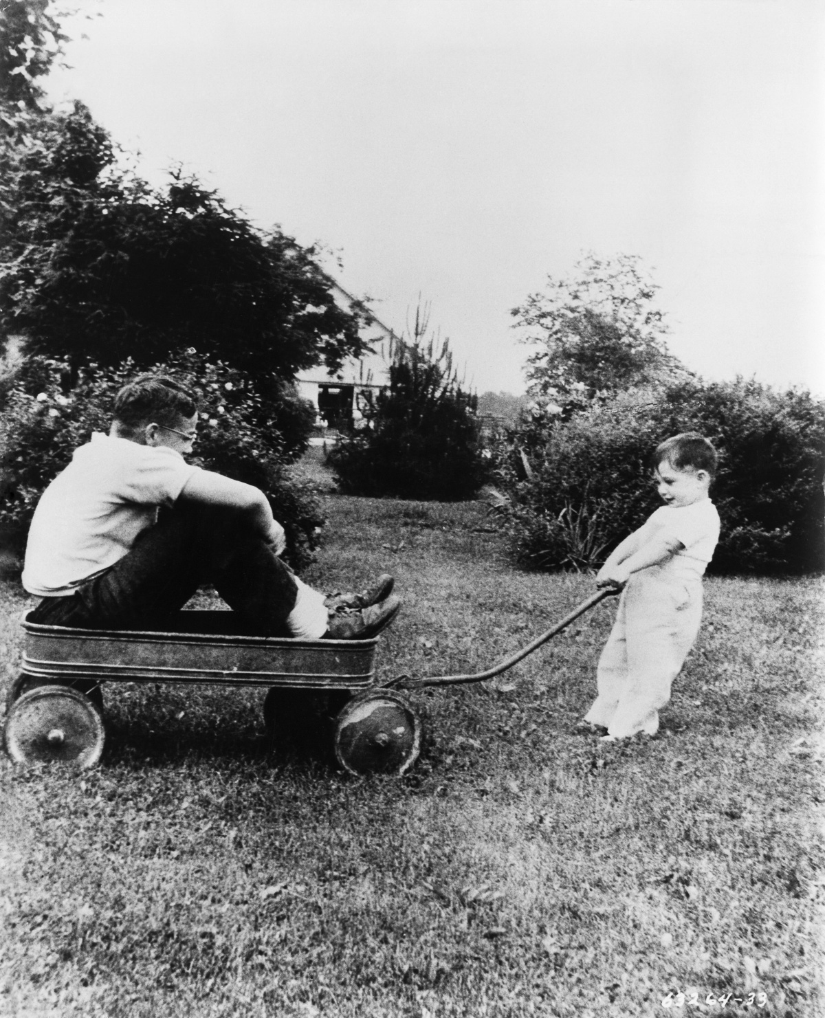 Rare and Amazing Photos of James Dean as a Kid in the 1930s and 1940s