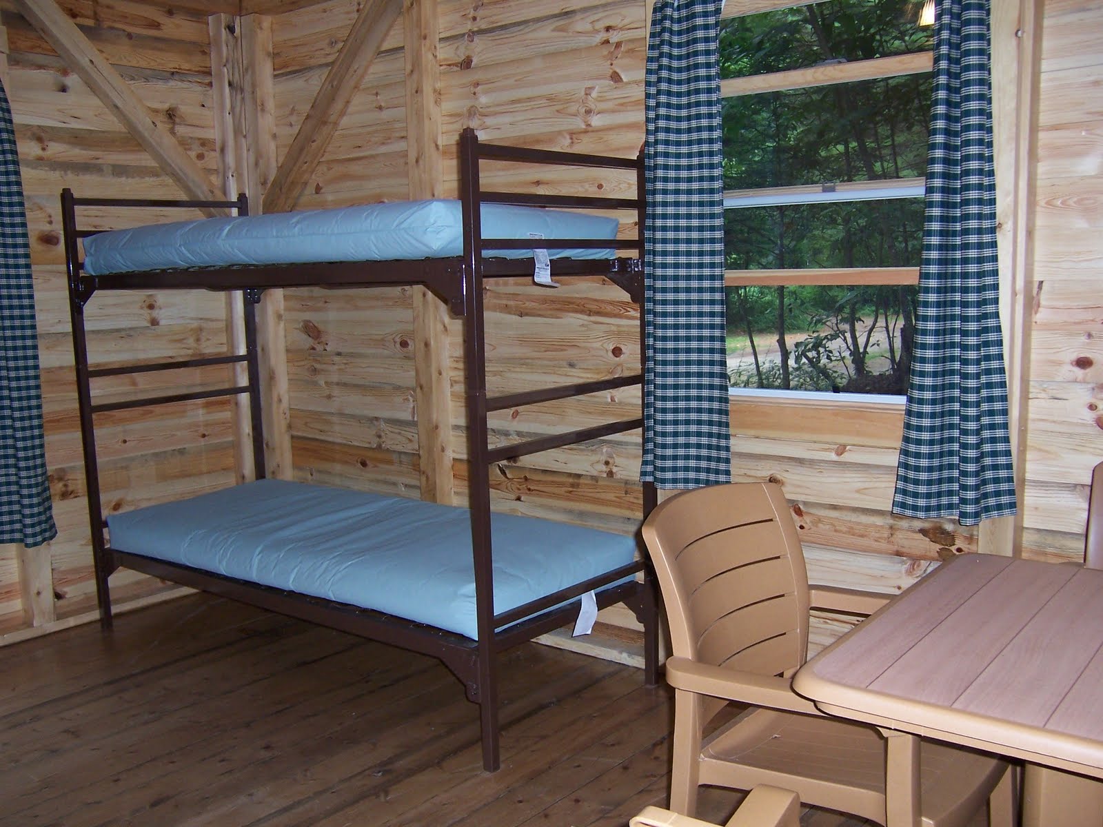 Rocky Gives Two Thumbs Up To New Wilgus Cabins With Wifi