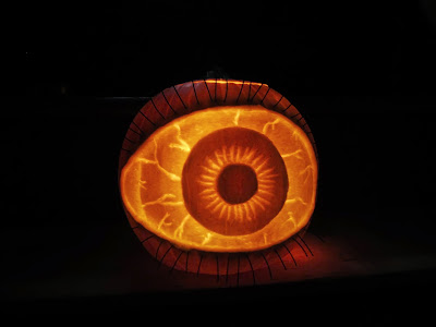 EYEBALL PUMPKIN CARVING PATTERN | FREE PATTERNS