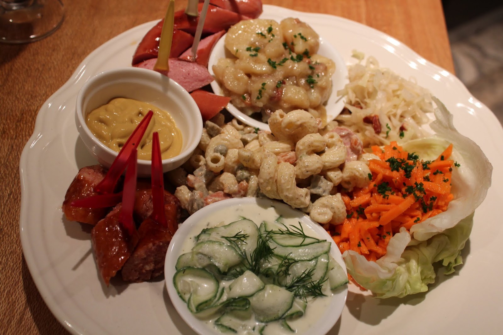 The German Sausage Hut Imbiss, CBD