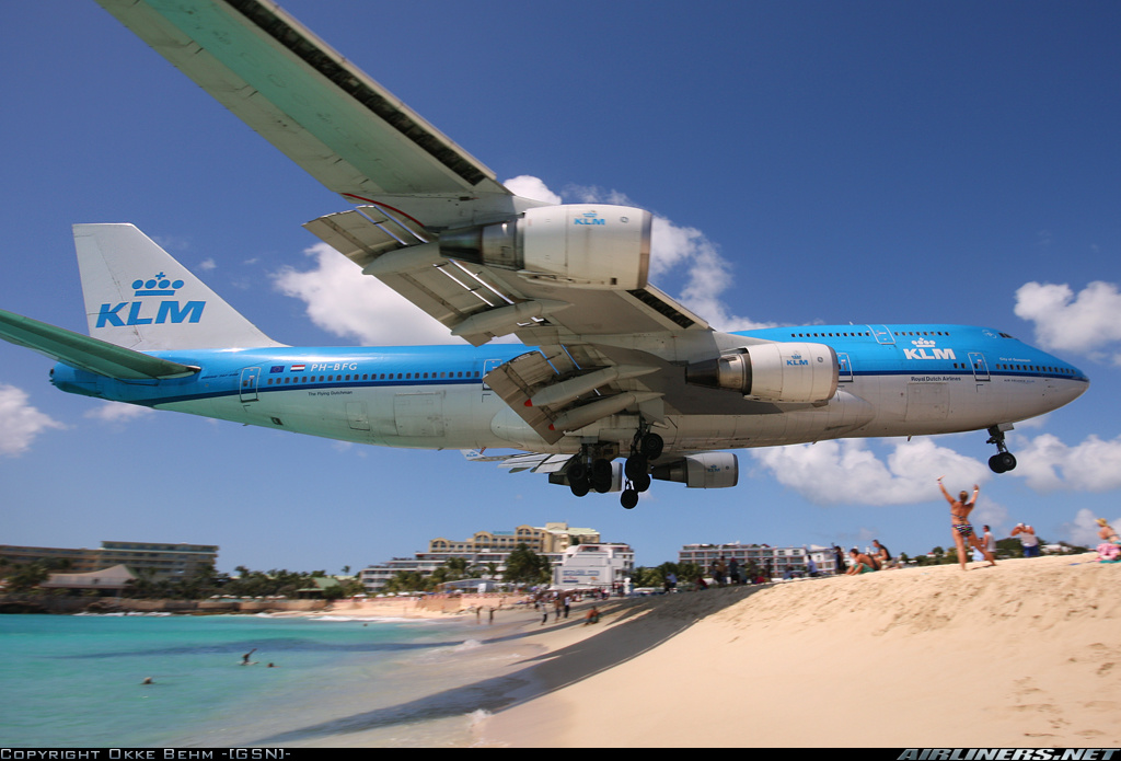 StrongInfo Princess Juliana International Airport, St. Maarten