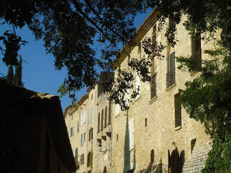 Les remparts de Séguret