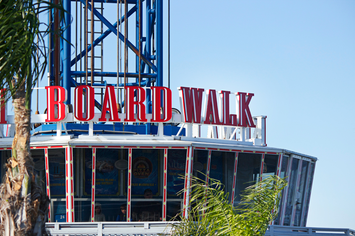kemah boardwalk sign