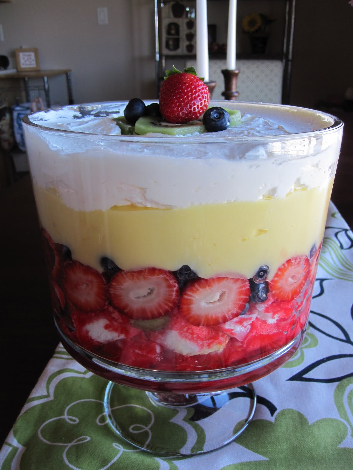 angel food cake trifle with jello