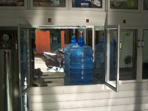 Lowongan Penjaga Depot Pengisian Air Minum Isi Ulang