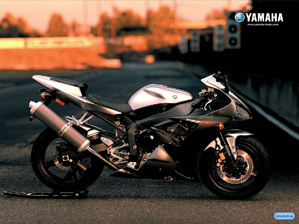 http://2.bp.blogspot.com/-gcl4yVsl0AE/T5WwVOQ2_KI/AAAAAAAABEo/aqx04Z_hlN0/s1600/yamaha-sports-bikes-wallpapers-.jpg