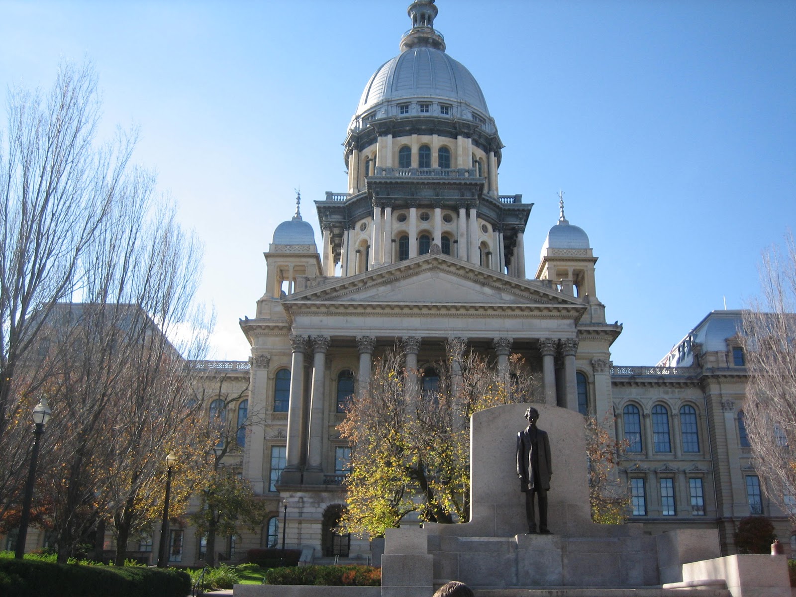 Walkabout With Wheels Blog The Illinois State Capitol in Springfield