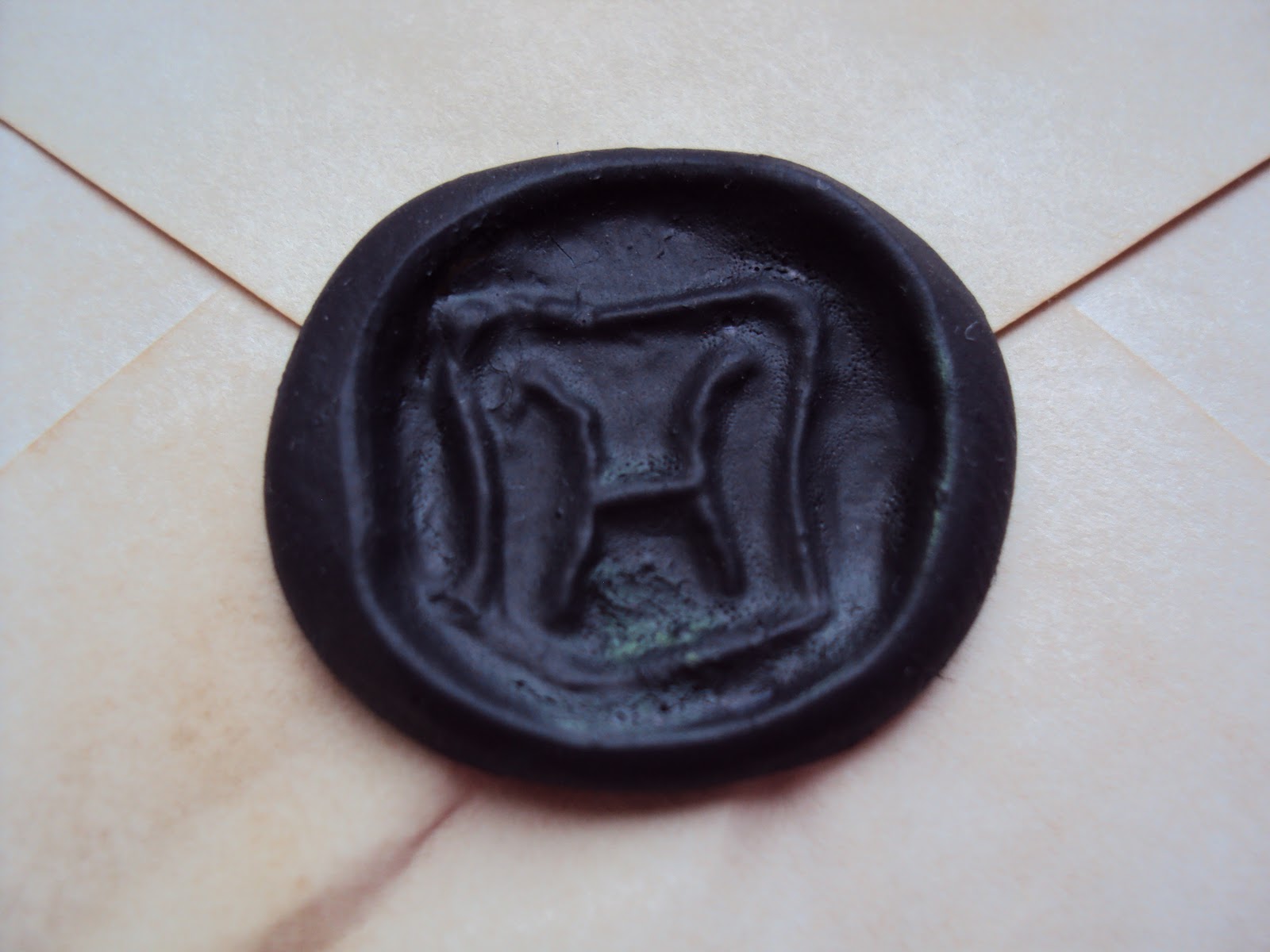 Harry Potter Paraphernalia The Letters/InvitationsWax Seal Tutorial
