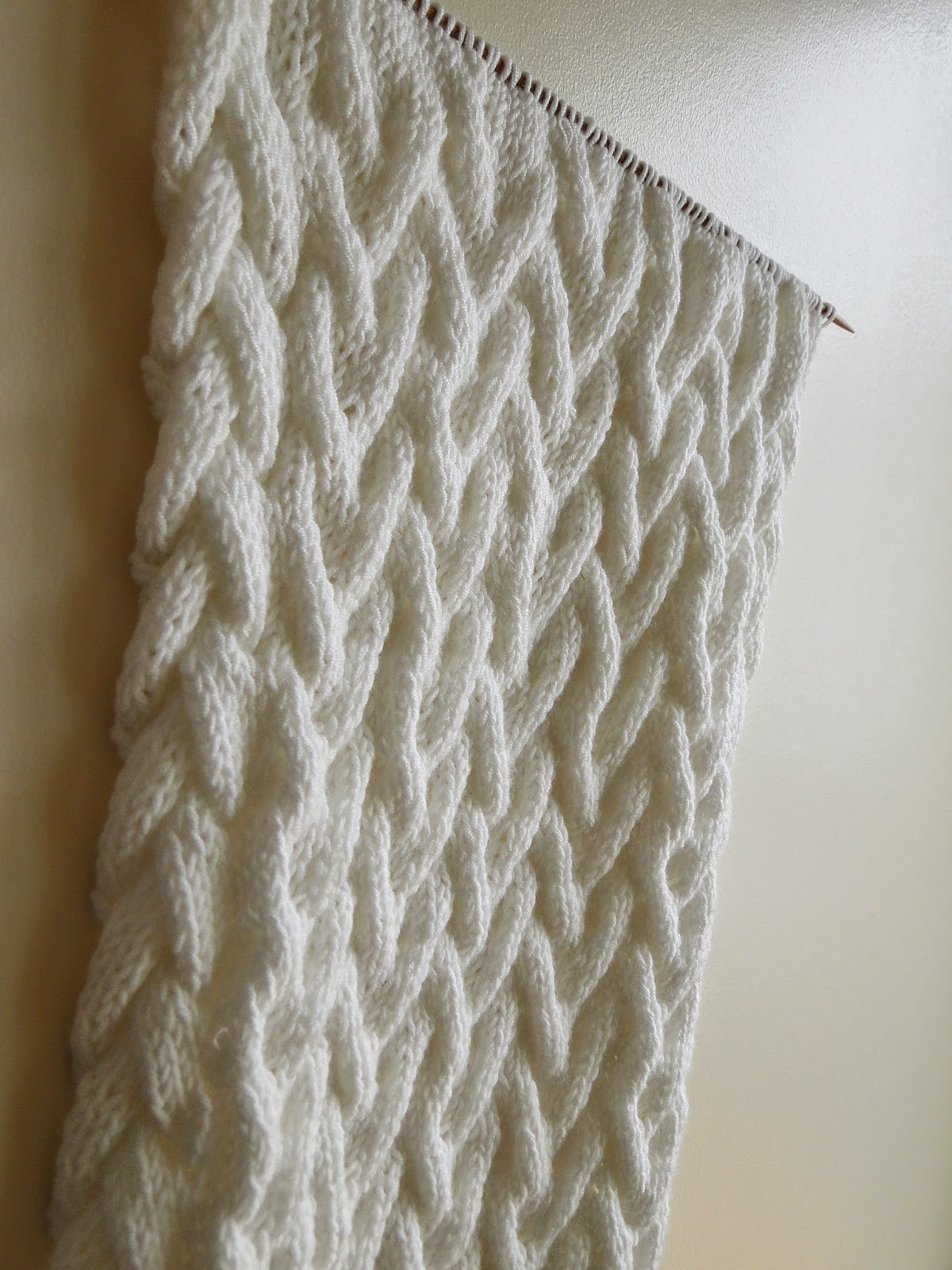 3 Rabbits Patterns: White Cabled Cowl Knitting Pattern