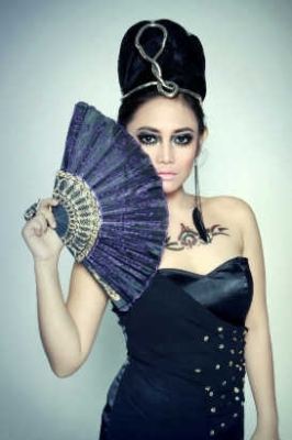 Devy Berlian - Tanpa Kekasih (Feat. Iwey Kim)