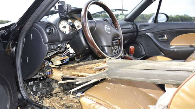 Mazda MX5 crash Putbrunn Germany
