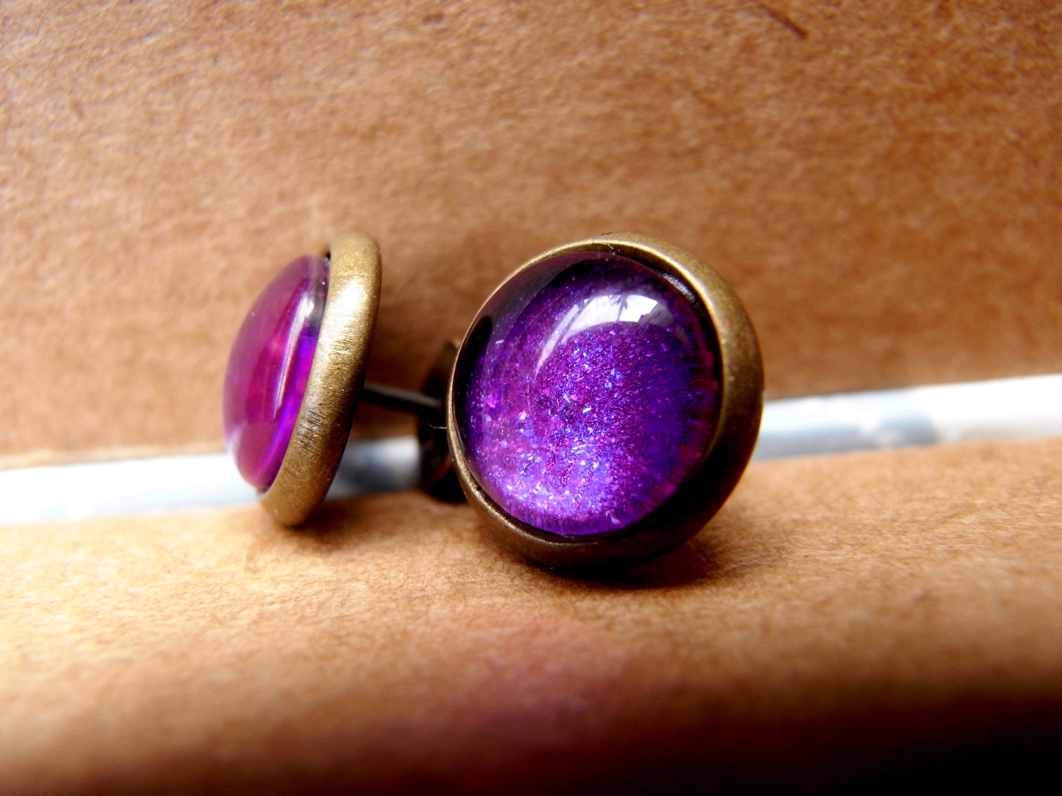 saraccino Sparkling! Make your own earrings studs (without any