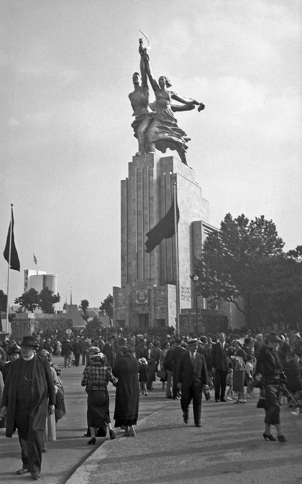 Les chroniques d'AndréMichel Besse Paris 1937. L'Exposition universelle.