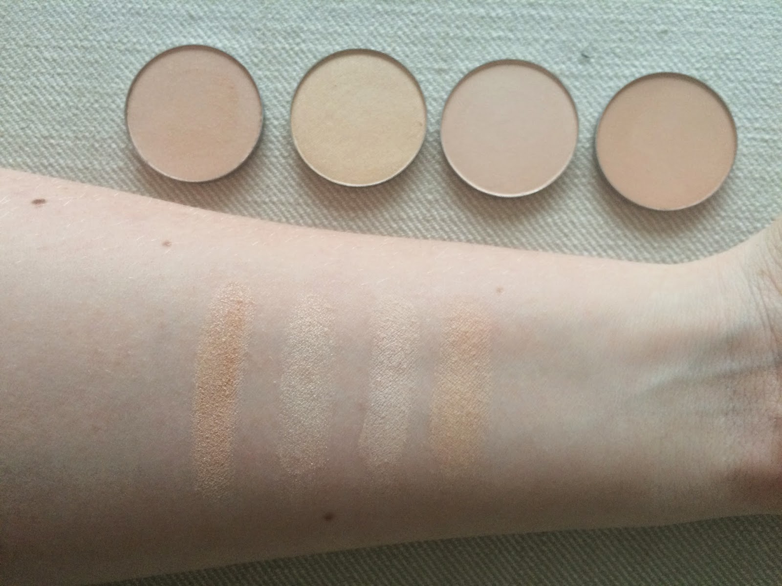 Livv Beautyy: Anastasia Beverly Hills Contour Book Swatches