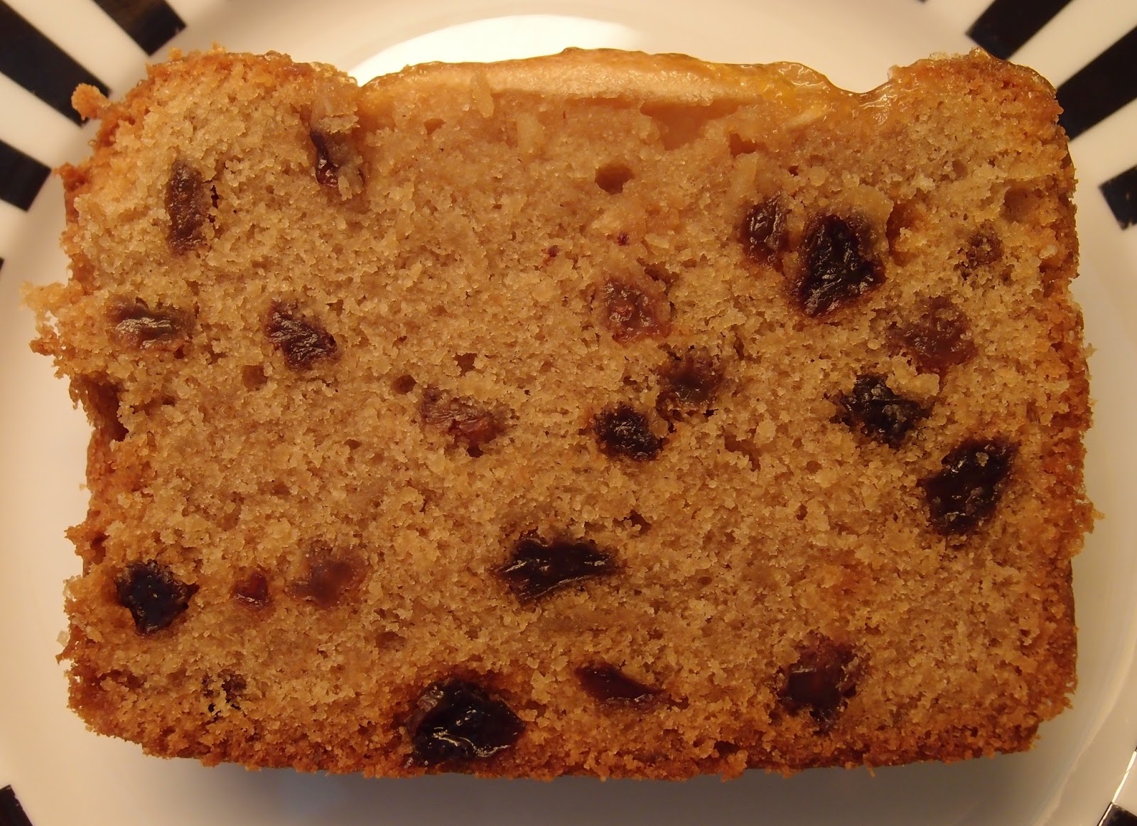 The Caked Crusader Apple and spice loaf cake