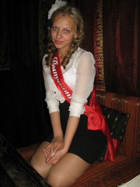 High school graduate girls from Russia (35 pics) high+school+graduate+girls+from+Russia31 High school graduate girls from Russia (35 pics)