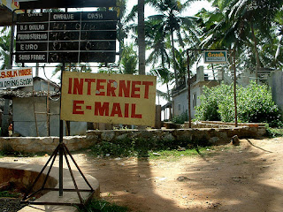 This internet cafe helps your marketing messages get out there.