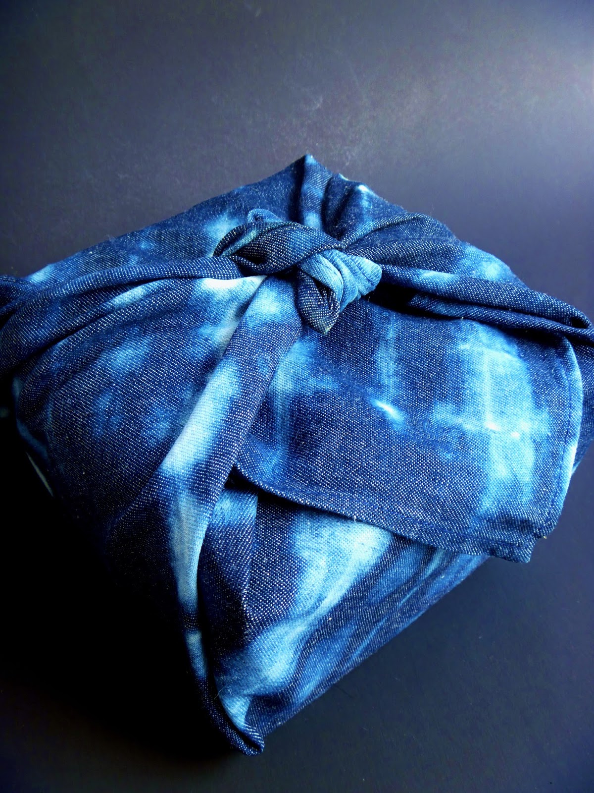 DIY Bleach Shibori Napkins